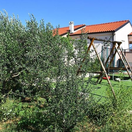 Villa Kuca Za Odmor Diana Sukošan Exterior foto