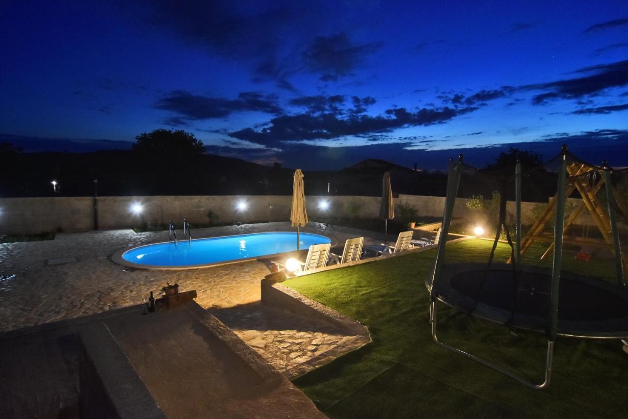 Villa Kuca Za Odmor Diana Sukošan Exterior foto